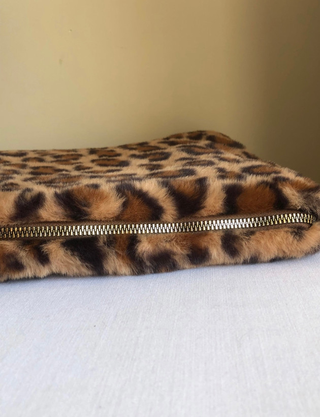 کاور لپتاپ/آیپد پلنگی خزدار وارداتی 🐆